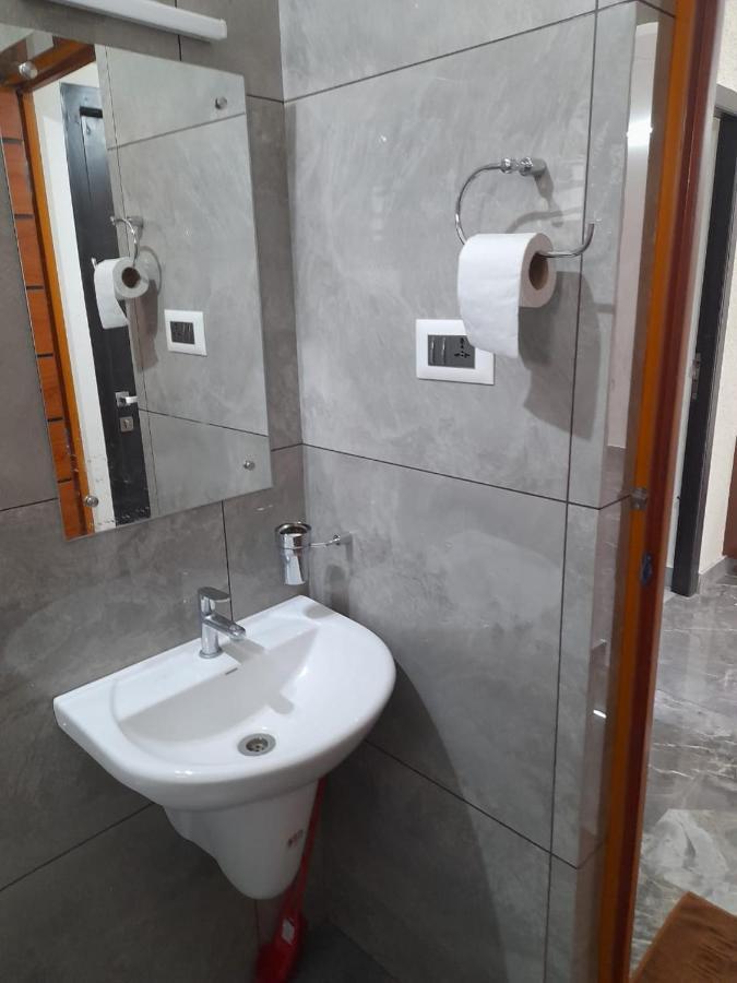 סולטאן באטרי Milestone Inn מראה חיצוני תמונה